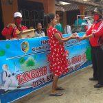 Pemdes Kiping Bersama Relawan Covid-19 Bagikan Masker dan Hand Sanitizer Gratis untuk Warganya