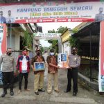 Kampung Tangguh Semeru Desa Kiping Menerima Bantuan dari Polda Jatim